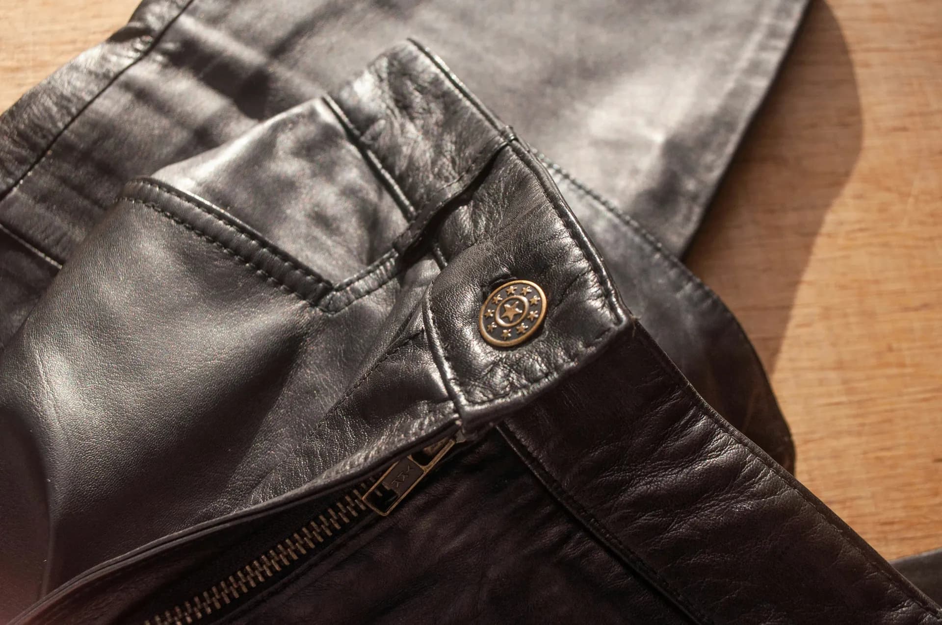 Pantaloni moto